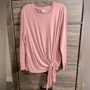 NWT Time and Tru pale pink maternity semi-fitted top